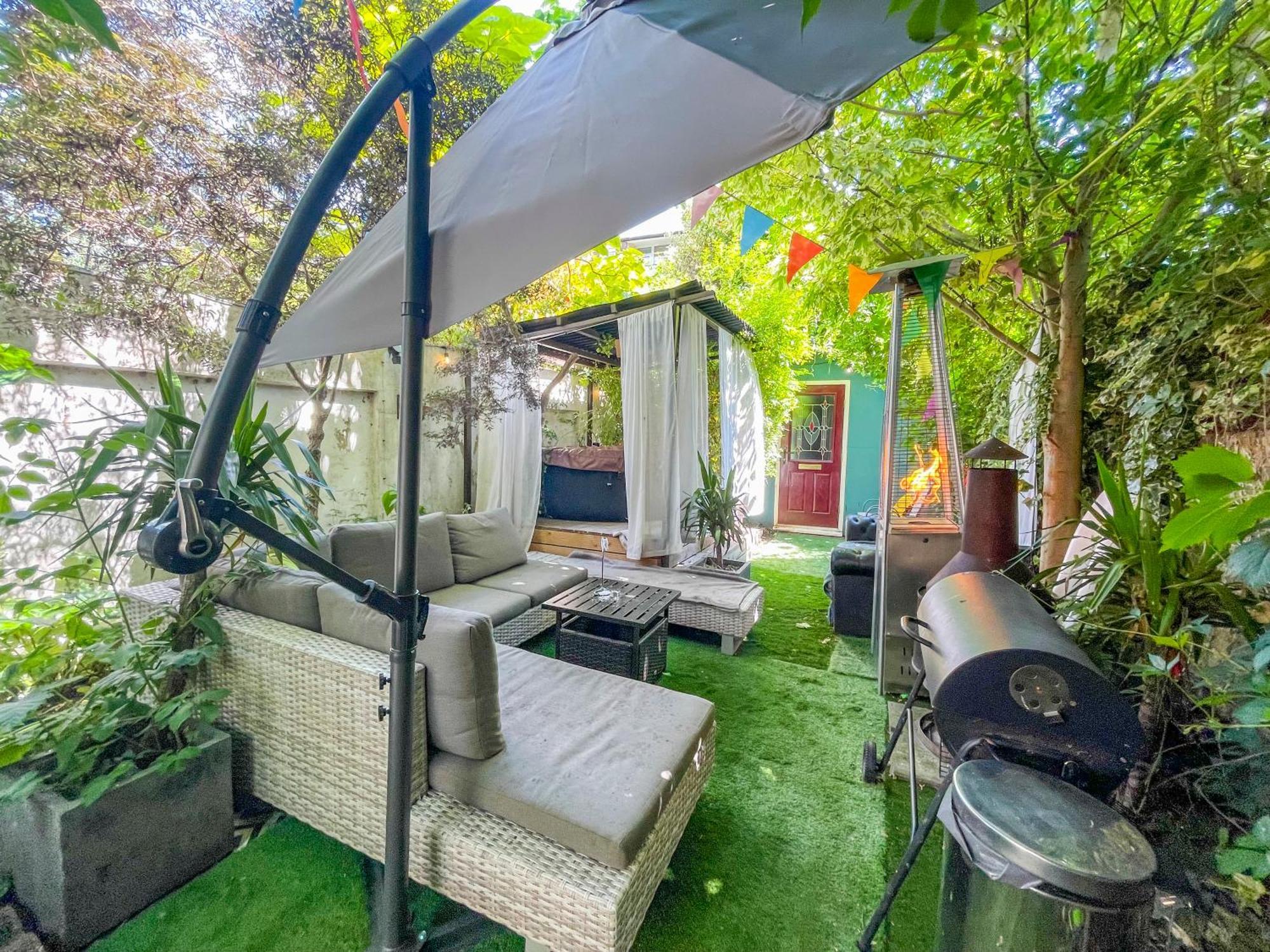 Double Room W/Projector & Garden Hot Tub London Exterior photo